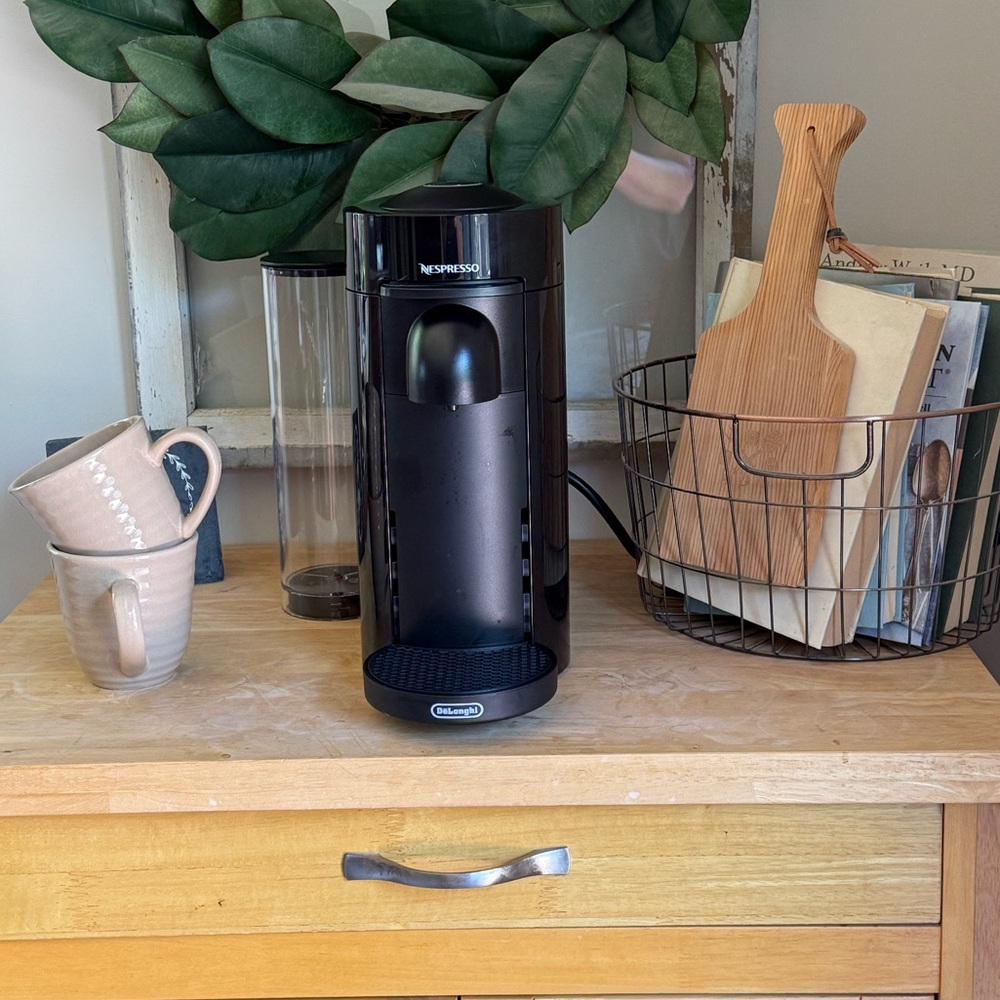 Nespresso Vertuo Plus Coffee and Espresso Maker By De'Longhi, Ink Black
